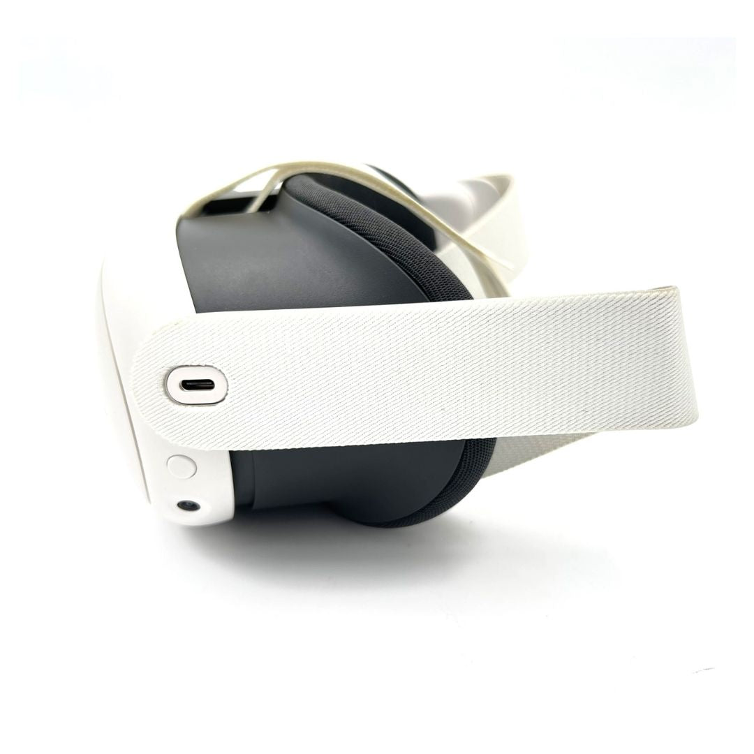 Meta - Quest 3 Breakthrough Mixed Reality - 128GB - White - 899-00579-01