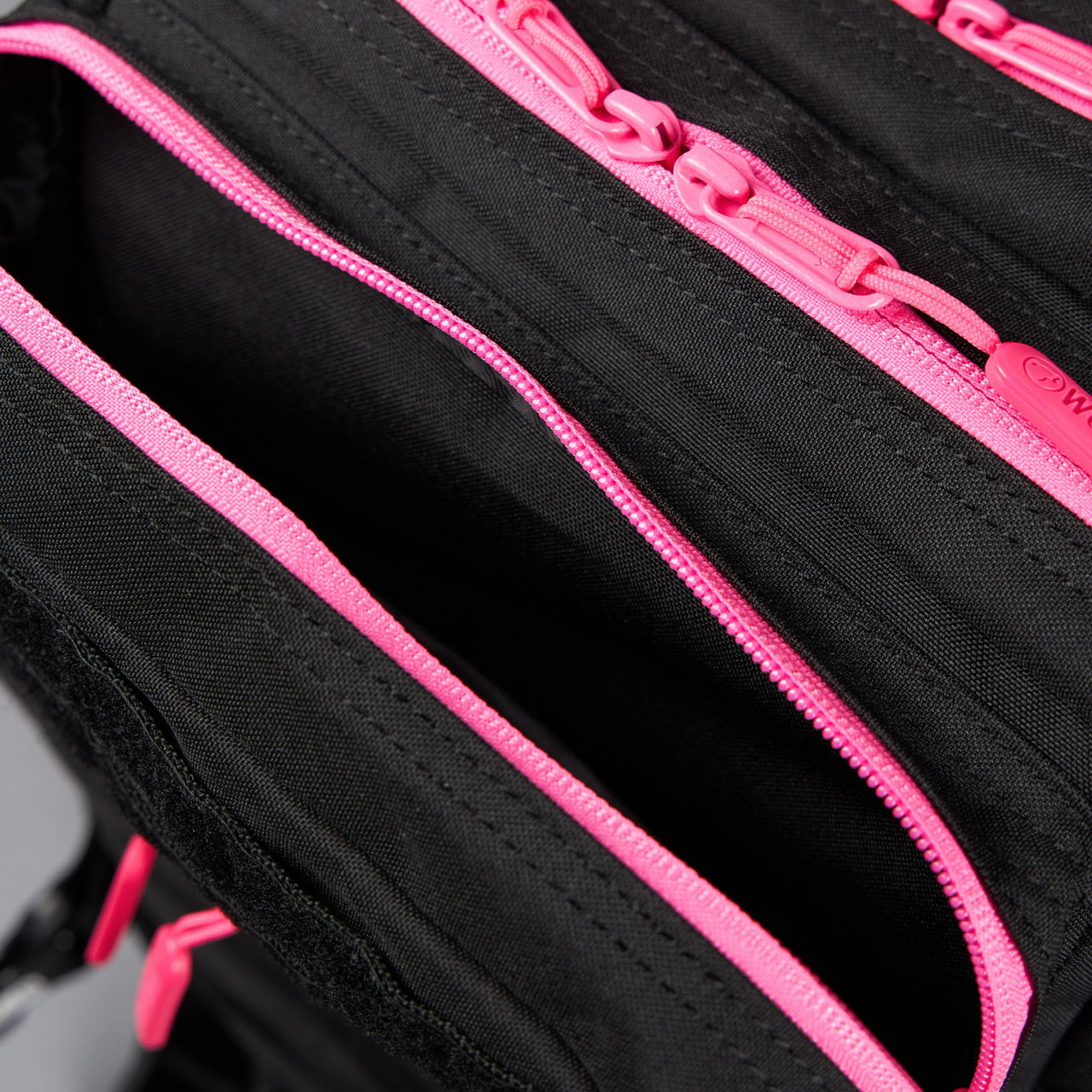 35L Black Neon Pink Meal Prep Management