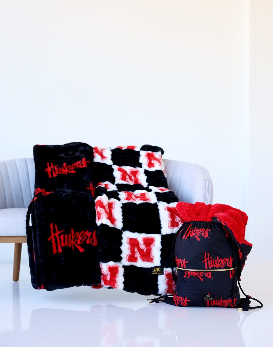 Nebraska Huskers Hooded Stadium Blanket - Everywhere Blanket