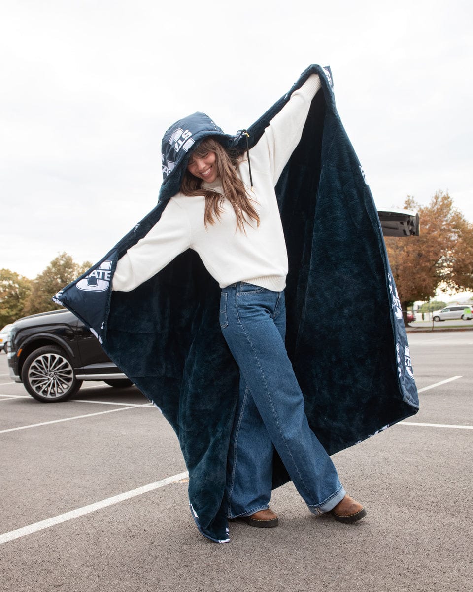Utah State Aggies Hooded Stadium Blanket - Everywhere Blanket