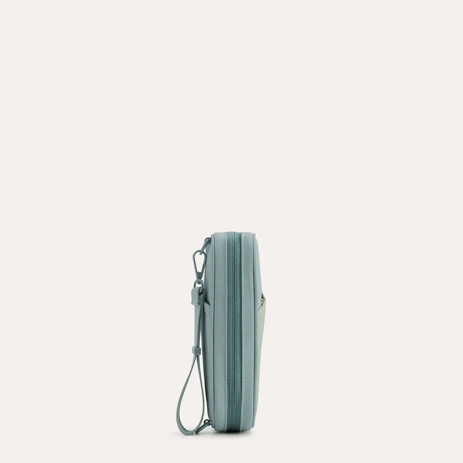 (FREE GIFT)Crush Passport Holder