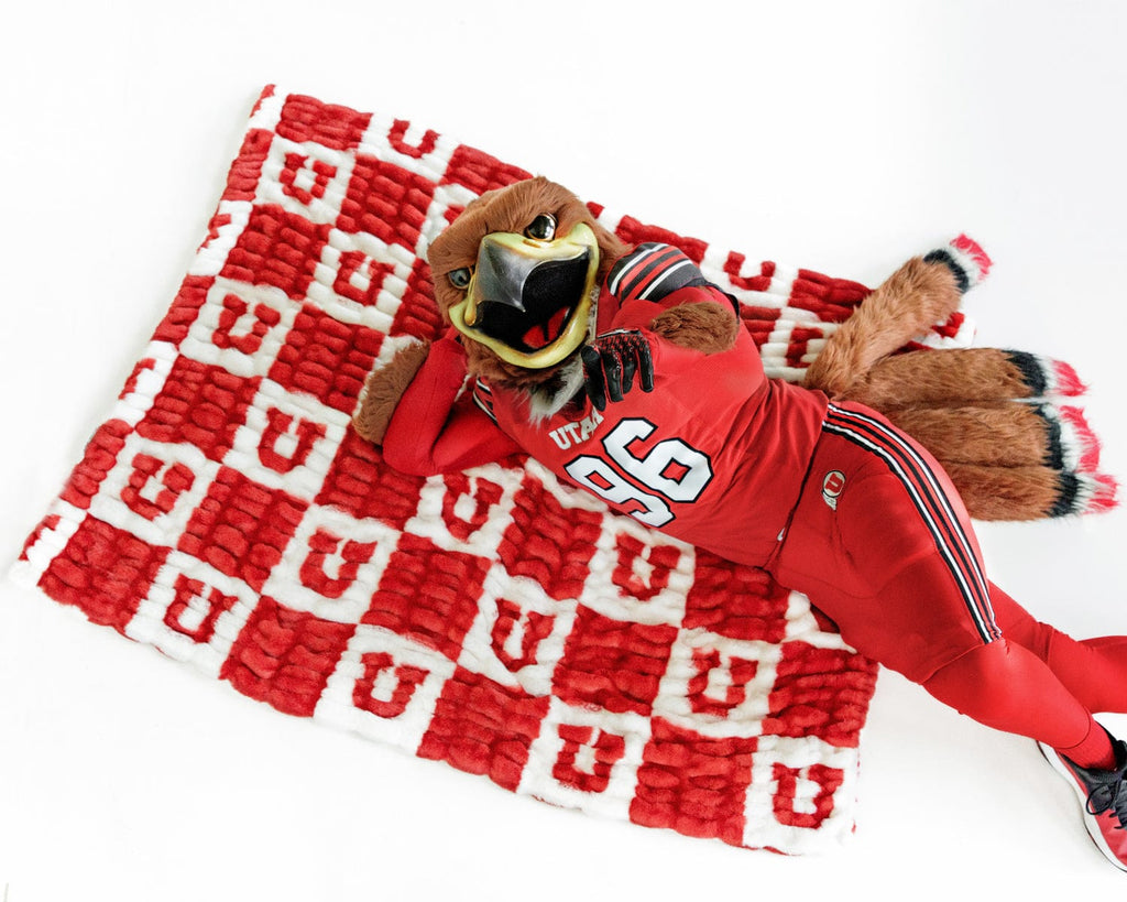University of Utah Utes Blanket - Hugs