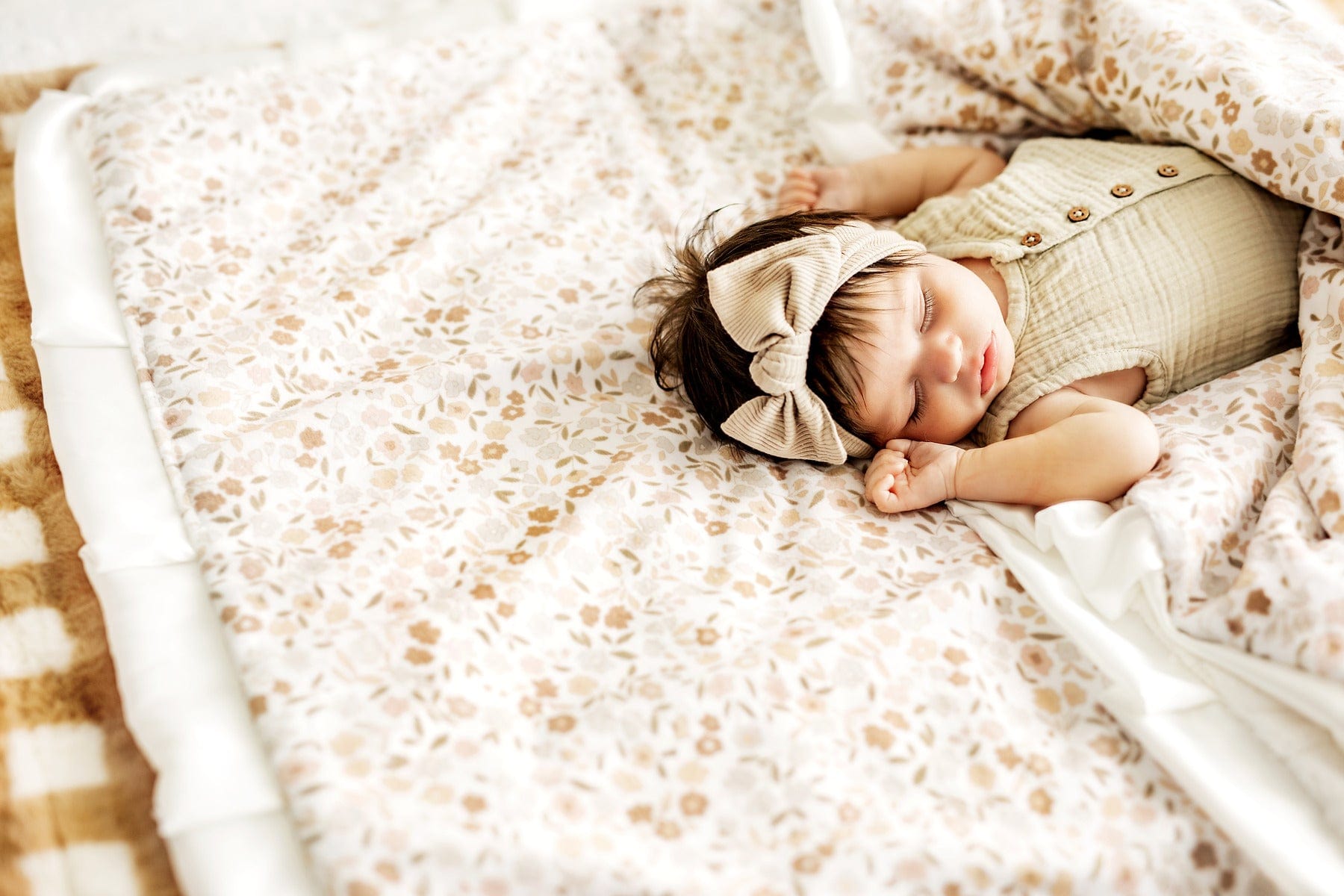 Dainty Floral Blanket